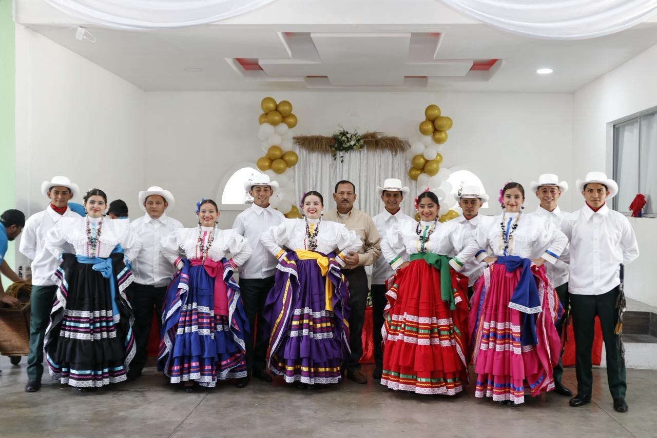 Grupo completo en evento